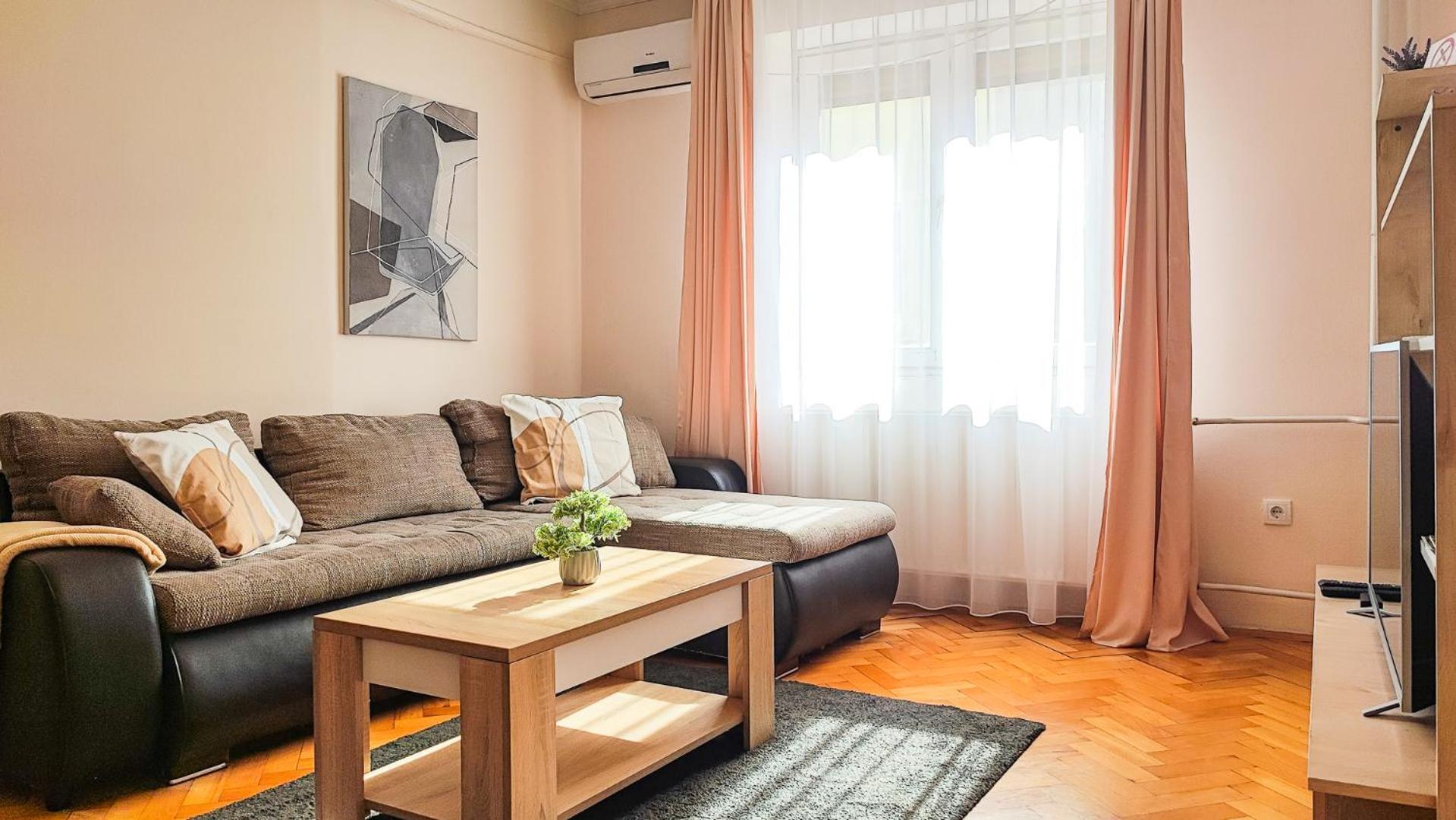 נובי סאד Filinhome Jaksica Suite מראה חיצוני תמונה